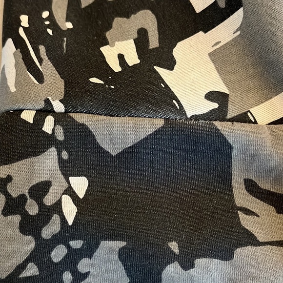 EUC Nike Tech Fleece Full Zip Hoodie Jacket Mens Digi Snow Camo XL - Picture 8 of 8